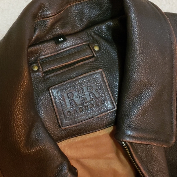 Brown leather jacket - Picture 2 of 7